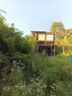 Baj, szlhegyen ptsrt, befejezsrt kiad borpince feletti hz 